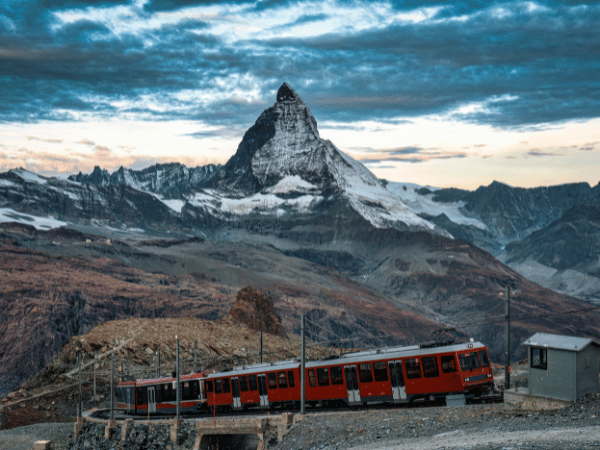 Incentive travel in Switzerland with DMC Switzerland – panoramic train journey to Matterhorn for corporate groups