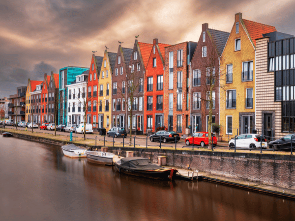 Traditional Dutch canal houses in Amsterdam organized by DMC in Netherlands tours